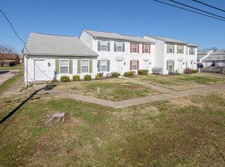 9811 Michael Edward Dr, Louisville, KY 40291