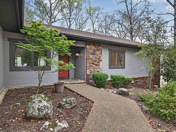 4th image of 15 Ontur Ln