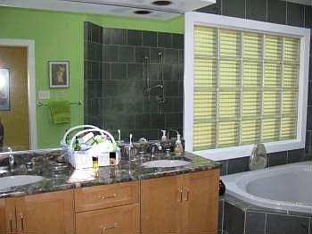 2nd image of 1908 Idlebrook Dr