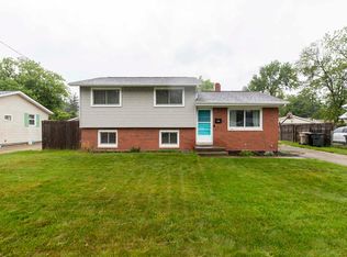 1851 Winston Dr, South Bend, IN 46635