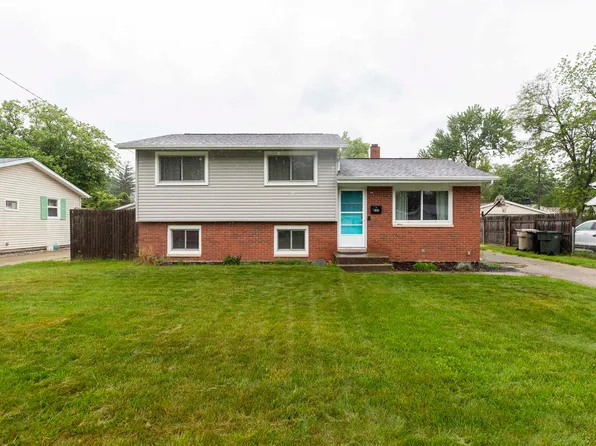 1851 Winston Dr, South Bend, IN 46635