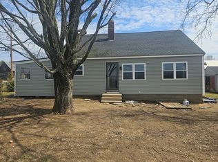 8 Pittsfield Rd, Loudon, NH 03307