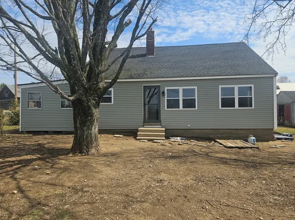 8 Pittsfield Rd, Loudon, NH 03307