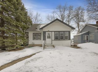 888 Dodd Rd, West Saint Paul, MN 55118