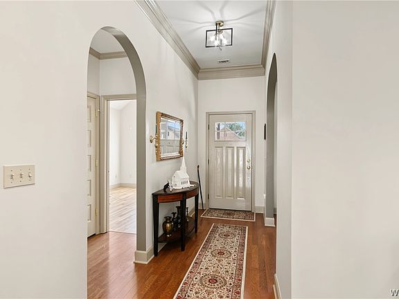 5th image of 11412 Magnolia Wood Ave