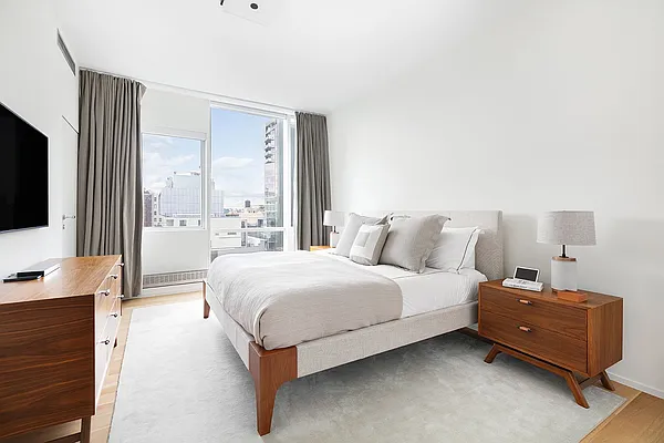 Rented by Compass | media 26