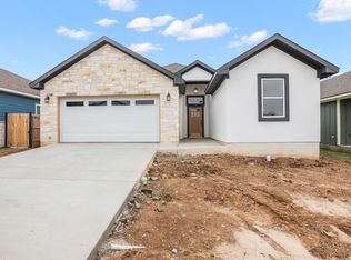 150 Feather Way, Fredericksburg, TX 78624