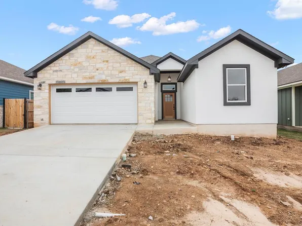 150 Feather Way, Fredericksburg, TX 78624