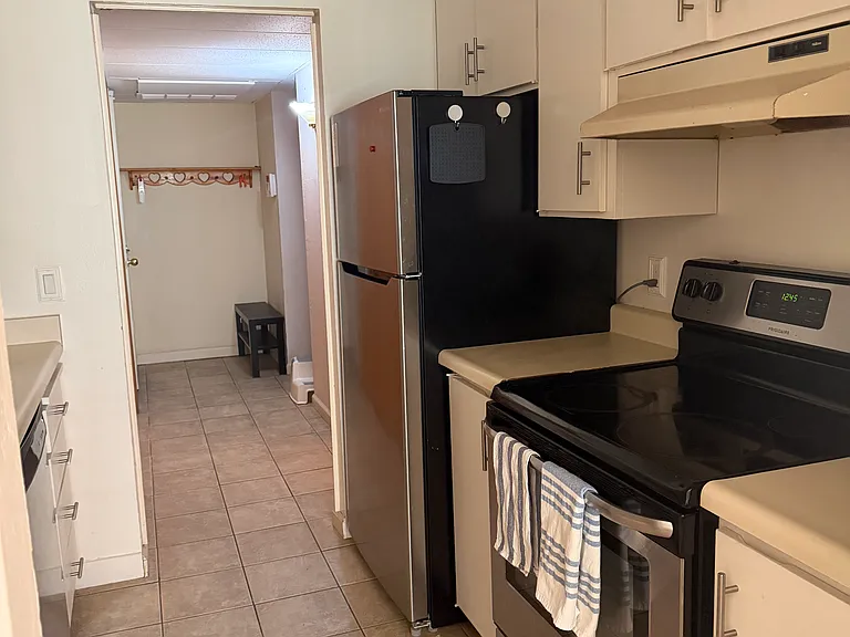 320 N Civic Dr #103 — Photo 7
