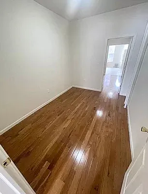 Rented by Reyes & Elsamad Real Estate Group | media 10