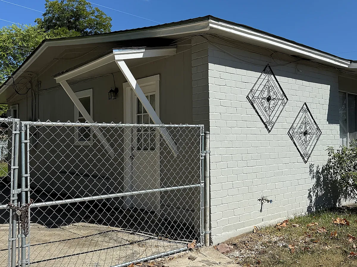 3 bed, 896 sqft, $1,500 — Photo 4