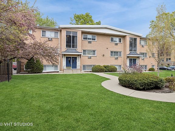 2nd image of 407 Wesley Ave APT 5
