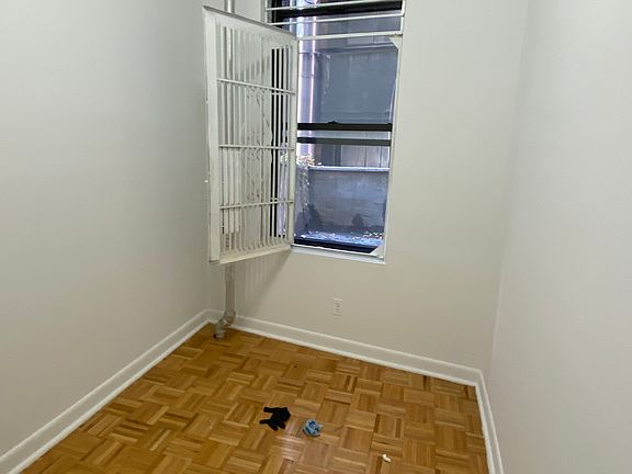 4th image of 171 Mott St #10