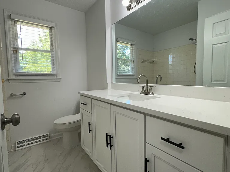1401 Perkins Ln #A — Photo 9