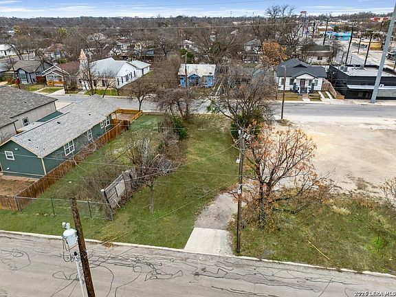 4th image of 1505 Burnet St LOT E