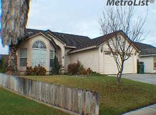 505 Meadowland Dr, Ripon, CA 95366