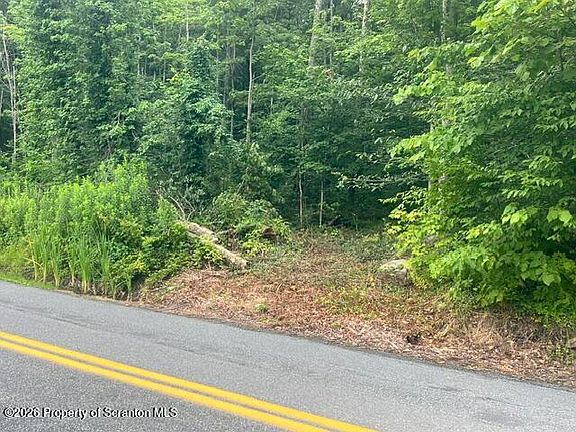 2nd image of 840 Maplewood Rd