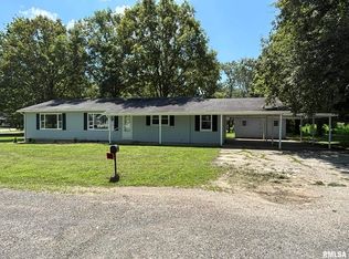 145 Hickory Grove Ln, Salem, IL 62881