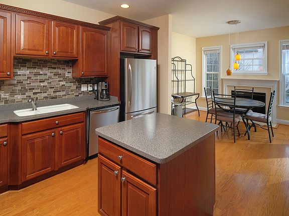 Plenty of Cabinets