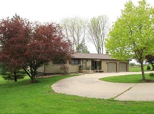 1138 Dubuque Rd, Springville, IA 52336