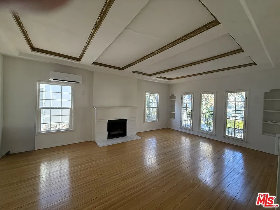 3 bed, 2.0 bath, $5,600 — Photo 4