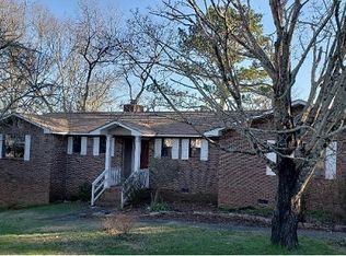 141 Battlefield Cir, Ringgold, GA 30736