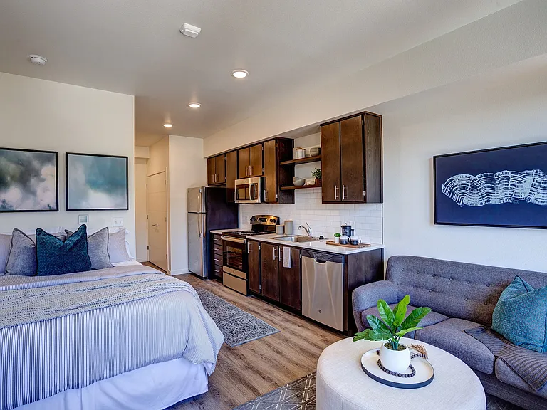 Commons at Sylvan Canyon Apartments — Photo 6