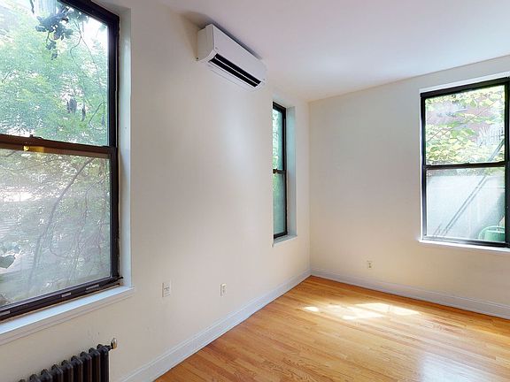 4th image of 29 W 12th St #2CREAR