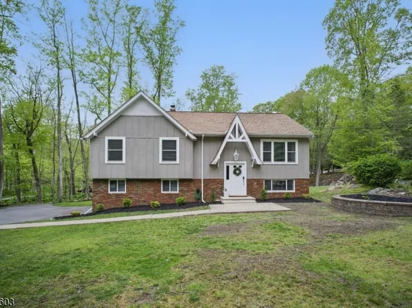 41 Byram Bay Rd, Hopatcong Boro, NJ 07843