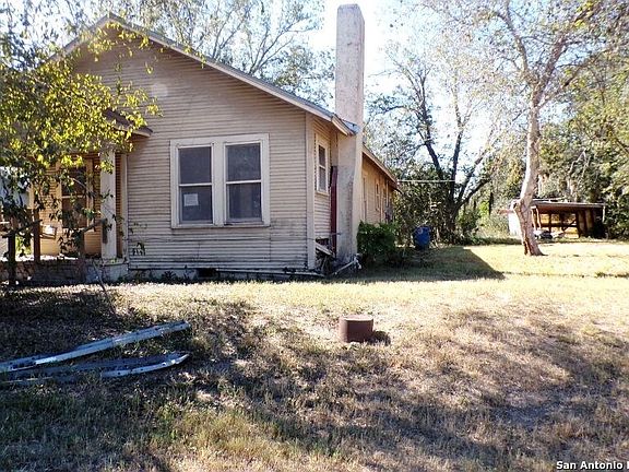 3rd image of 205 N JACKSON ST