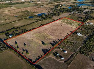 1061 E Fuchs Rd, Carmine, TX 78932