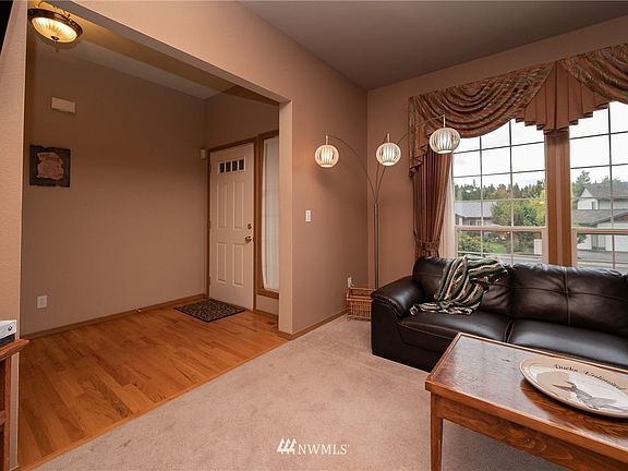 3rd image of 25708 Cumberland Way