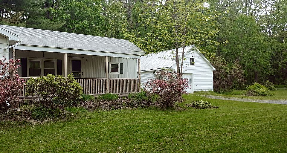 2nd image of 90 Parkhurst Rd