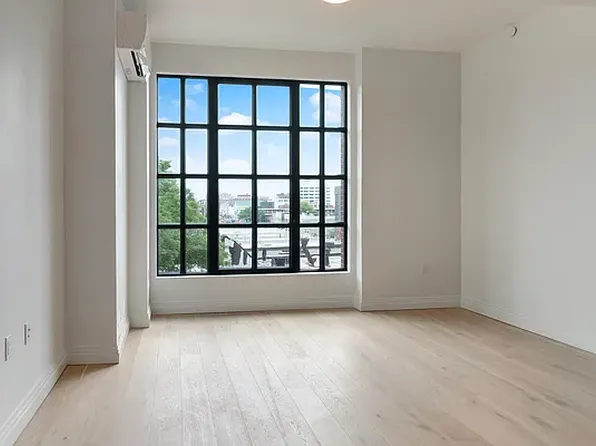 875 4th Avenue image 6 of 20