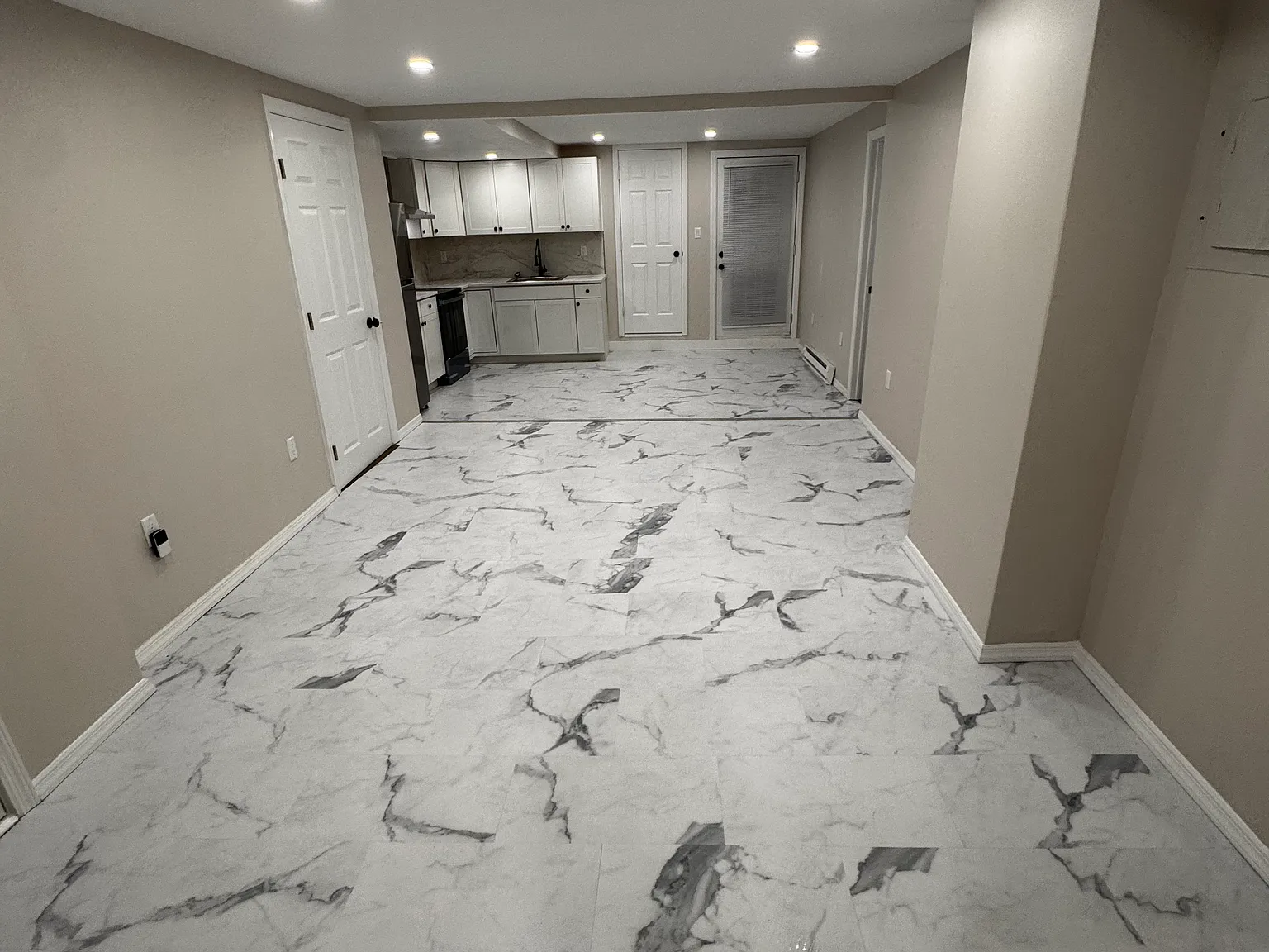 150 N Delaware Ave — Photo 3