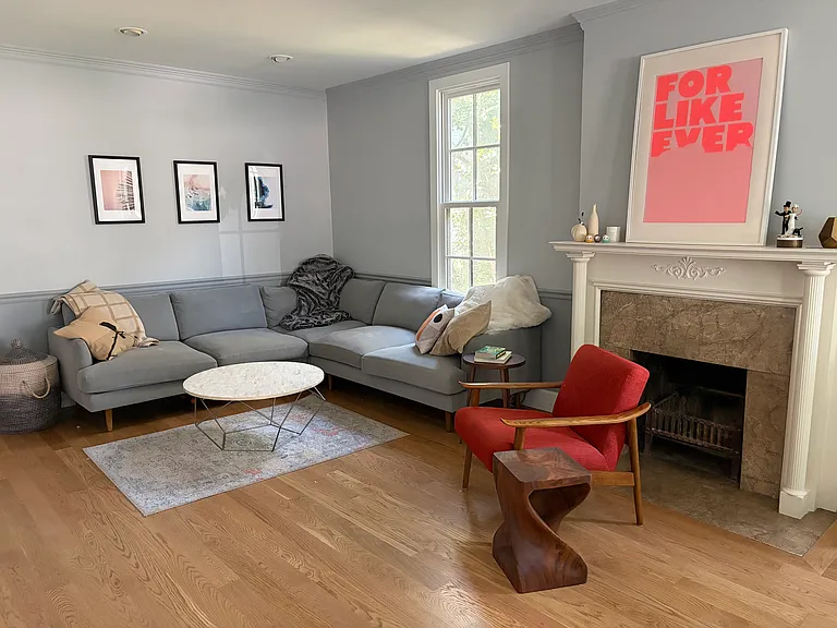 1058 S Lincoln St — Photo 3