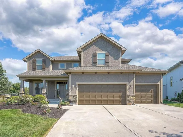 16687 S Lind Rd, Olathe, KS 66062