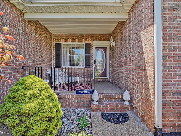 4th image of 3013 Saratoga Dr