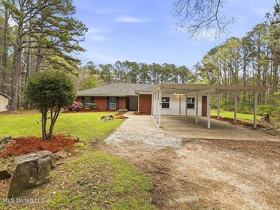 2nd image of 413 Michael Dr