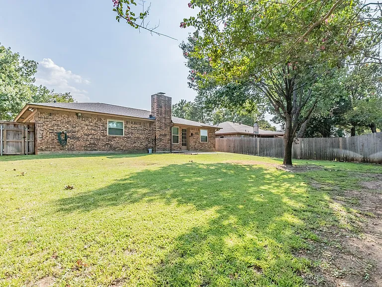 2013 Memphis Dr — Photo 34