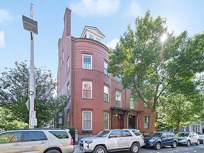 44 High St APT 4, Charlestown, MA, 02129