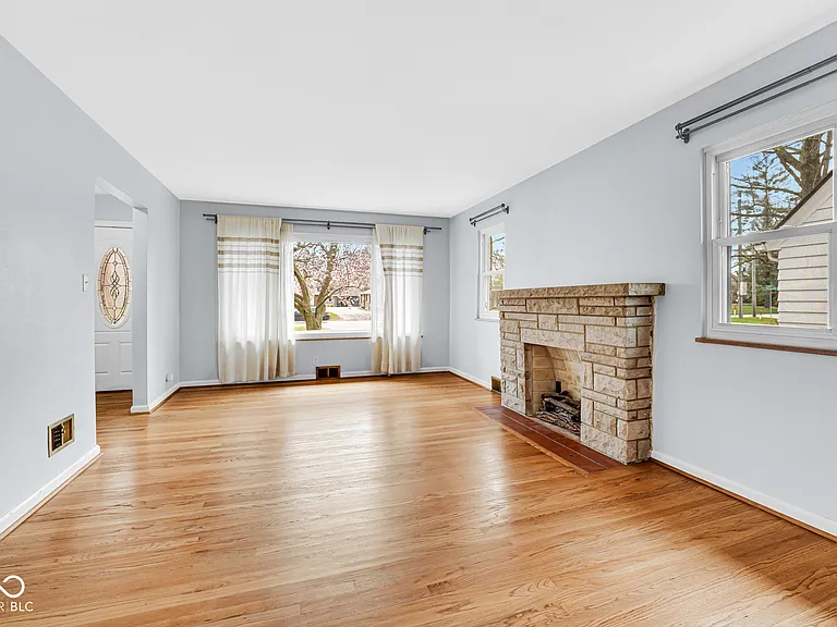 1420 Kessler Boulevard East Dr — Photo 11