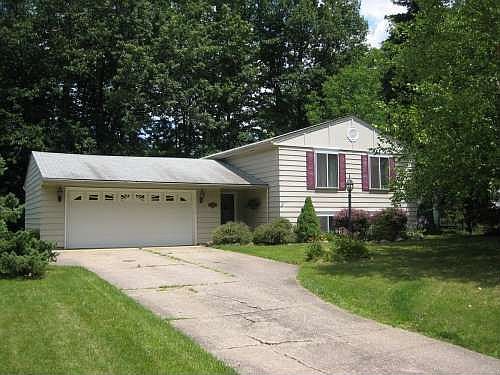 1st image of 26220 Redwood Dr