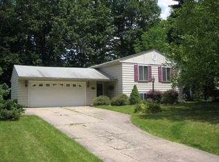 26220 Redwood Dr, Olmsted Falls, OH 44138