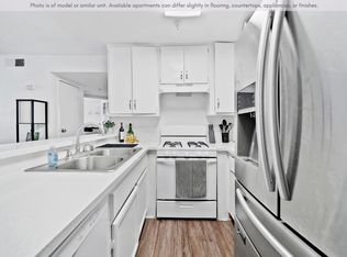 820 S Grand View St APT 302, Los Angeles, CA 90057