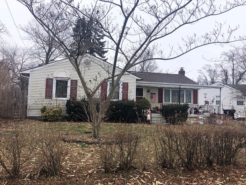1st image of 16 Harkins Dr