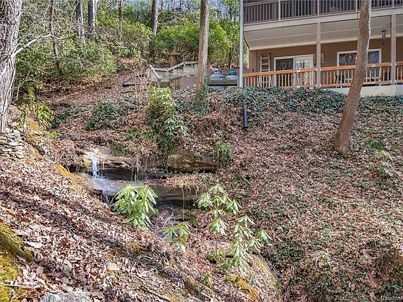4th image of 227 E Poplar Dr