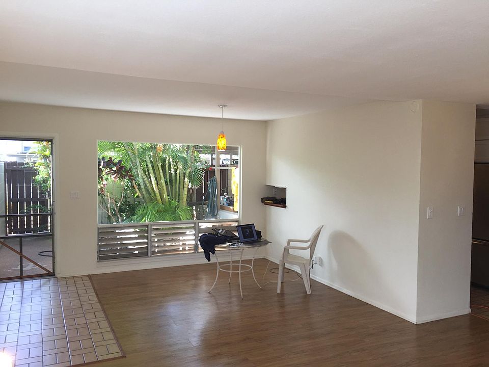 Dining Room, Front Lanai Garden View