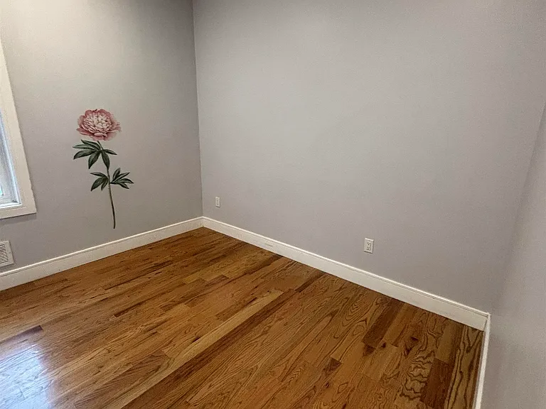 251 Manhattan Ave #1 — Photo 8