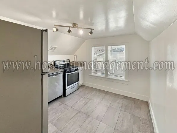 366-374 Walnut, 366-374 Walnut Ave, Long Beach, CA 90802